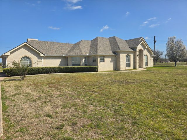 1544 County Road 1272, Deport, TX 75435