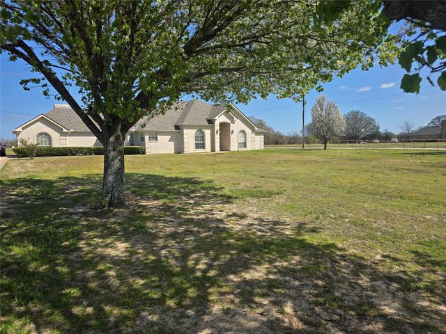 1544 County Road 1272, Deport, TX 75435