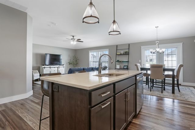 8142 Prescott Drive, Evansville, IN 47715