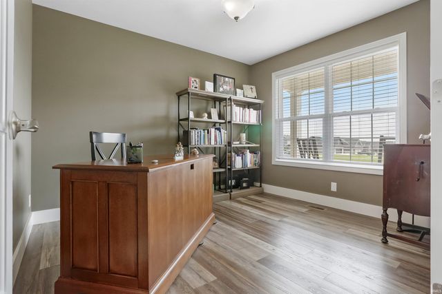 8142 Prescott Drive, Evansville, IN 47715