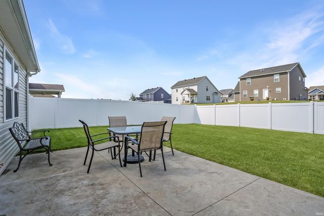 8142 Prescott Drive, Evansville, IN 47715