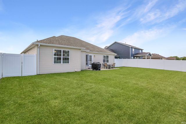 8142 Prescott Drive, Evansville, IN 47715
