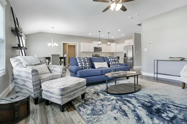 8142 Prescott Drive, Evansville, IN 47715