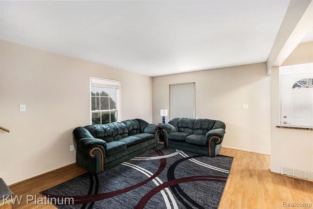 35213 Taffy Drive, Sterling Heights, MI 48312