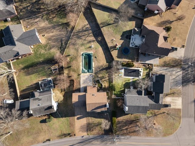 143 Devonshire Trl, Hendersonville, TN 37075