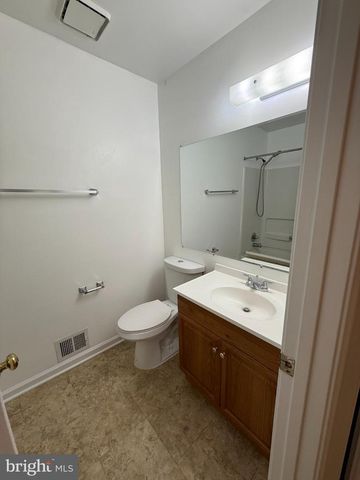 338 NANSEMOND ST SE, Leesburg, VA 20175