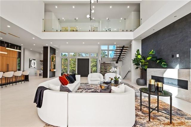 6531 Long Acres Drive, Sandy Springs, GA 30328