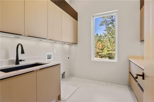 6531 Long Acres Drive, Sandy Springs, GA 30328