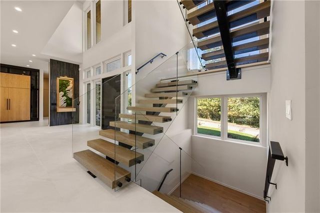 6531 Long Acres Drive, Sandy Springs, GA 30328