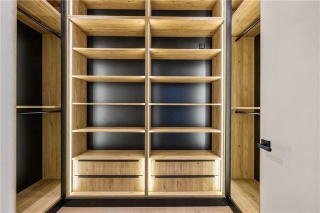 6531 Long Acres Drive, Sandy Springs, GA 30328