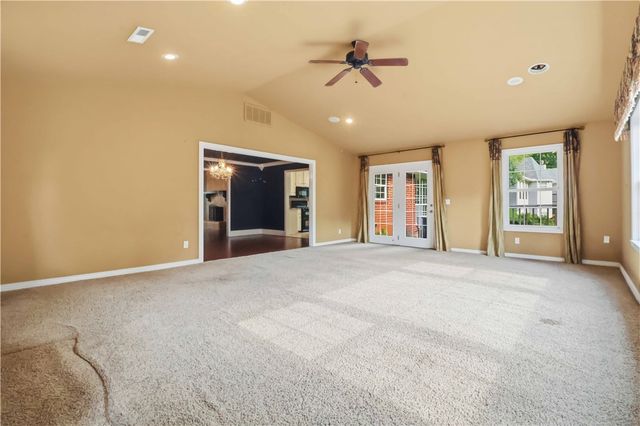 2560 Orchard Hill Road, Siloam Springs, AR 72761