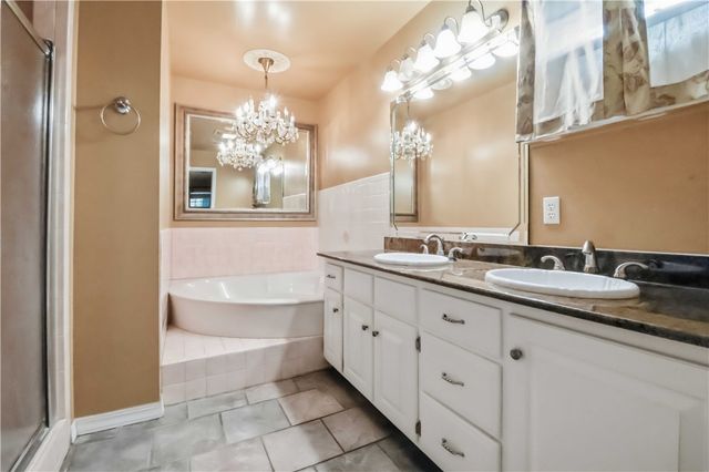 2560 Orchard Hill Road, Siloam Springs, AR 72761