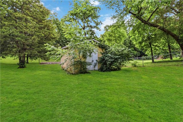 2560 Orchard Hill Road, Siloam Springs, AR 72761