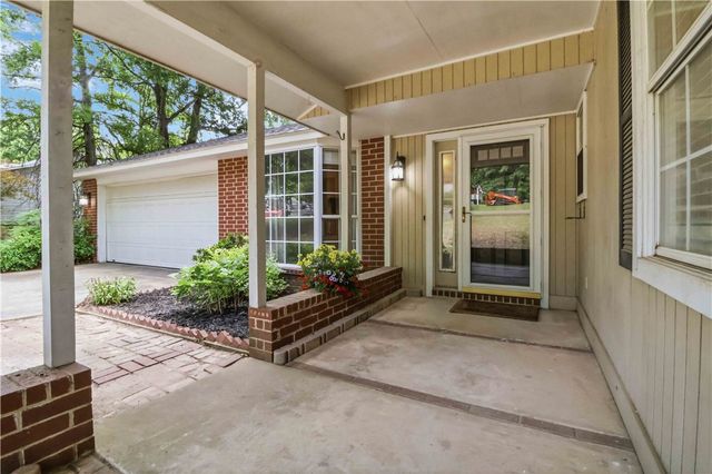 2560 Orchard Hill Road, Siloam Springs, AR 72761