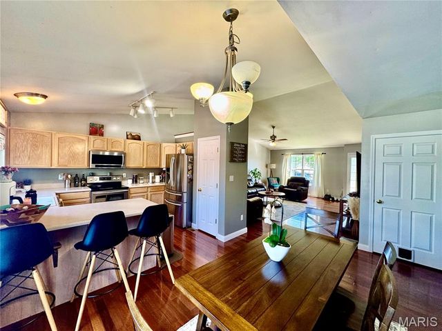 2766 Brookmeadow Drive, Belleville, IL 62221