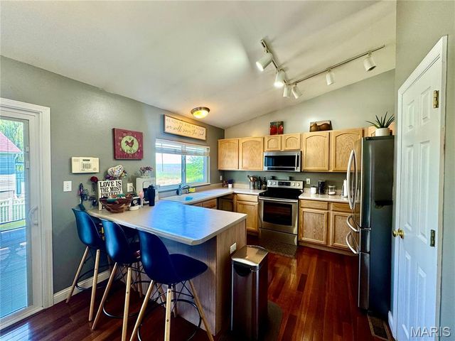 2766 Brookmeadow Drive, Belleville, IL 62221