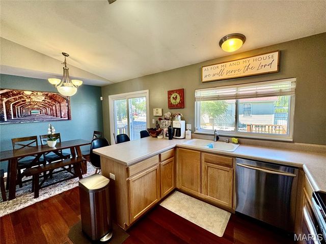2766 Brookmeadow Drive, Belleville, IL 62221