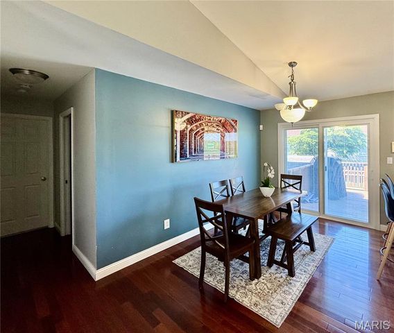 2766 Brookmeadow Drive, Belleville, IL 62221