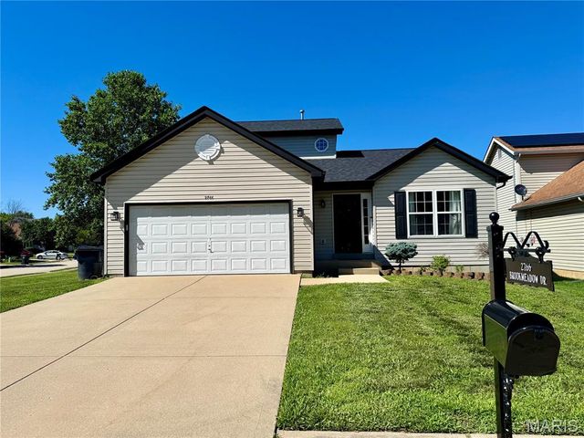 2766 Brookmeadow Drive, Belleville, IL 62221