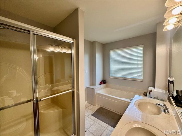 2766 Brookmeadow Drive, Belleville, IL 62221