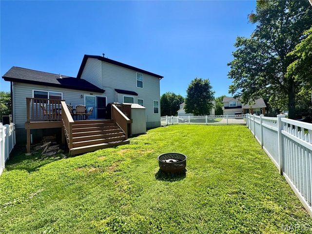 2766 Brookmeadow Drive, Belleville, IL 62221