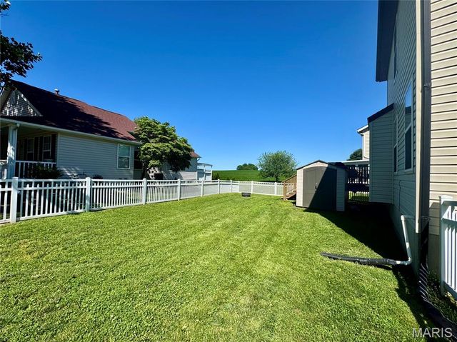 2766 Brookmeadow Drive, Belleville, IL 62221
