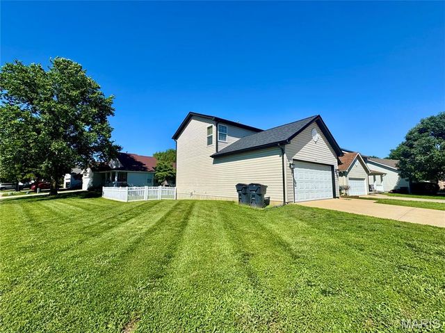 2766 Brookmeadow Drive, Belleville, IL 62221