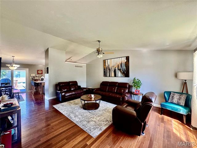 2766 Brookmeadow Drive, Belleville, IL 62221