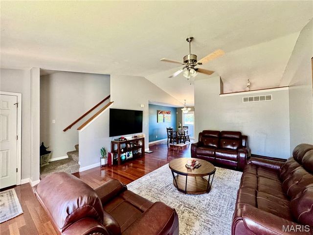 2766 Brookmeadow Drive, Belleville, IL 62221