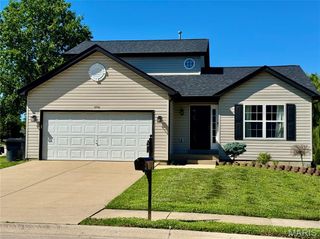 2766 Brookmeadow Drive, Belleville, IL 62221