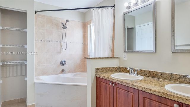 6002 SW 8th St 3, West Miami, FL 33144
