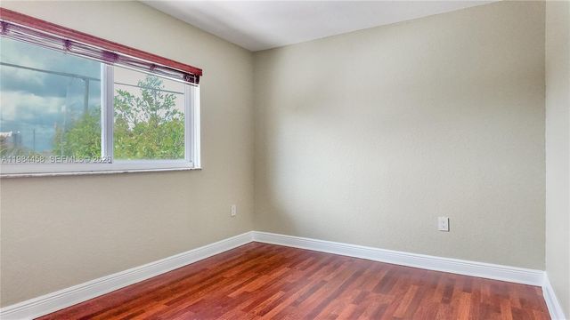 6002 SW 8th St 3, West Miami, FL 33144