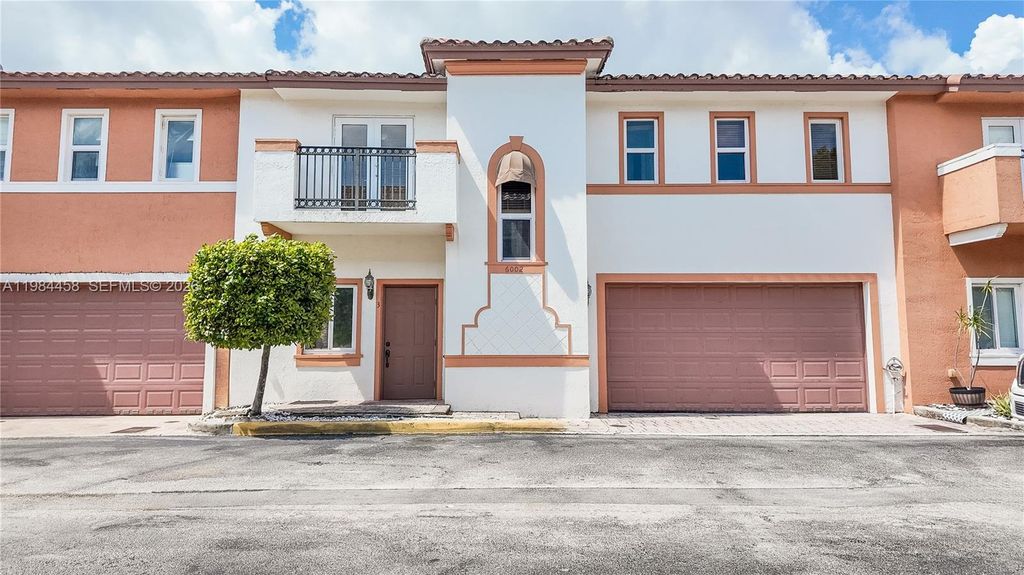 6002 SW 8th St 3, West Miami, FL 33144