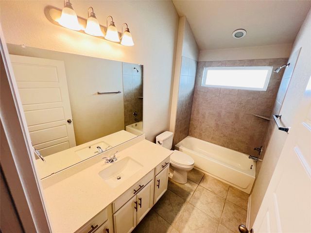 201 Oakstone DR, Georgetown, TX 78628