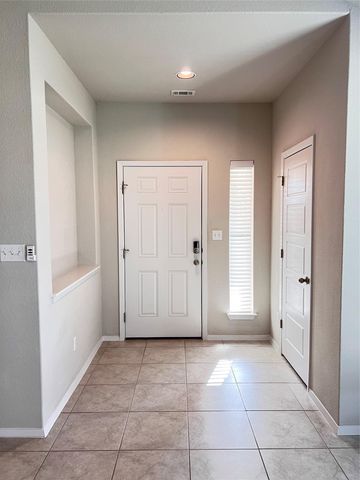 201 Oakstone DR, Georgetown, TX 78628