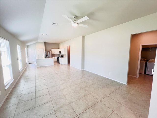 201 Oakstone DR, Georgetown, TX 78628