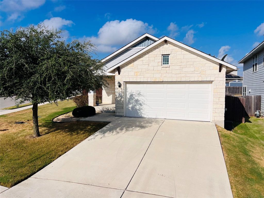 201 Oakstone DR, Georgetown, TX 78628