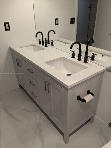 601 Ives Dairy Rd 103-8, Miami, FL 33179