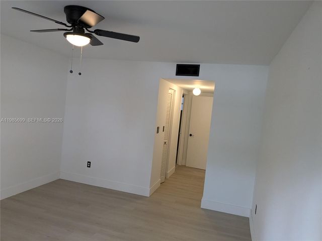 601 Ives Dairy Rd 103-8, Miami, FL 33179