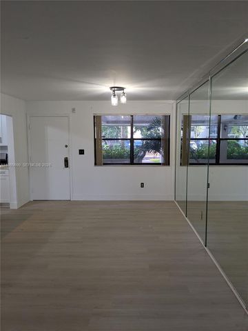 601 Ives Dairy Rd 103-8, Miami, FL 33179