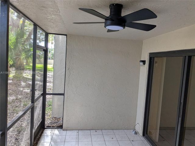 601 Ives Dairy Rd 103-8, Miami, FL 33179