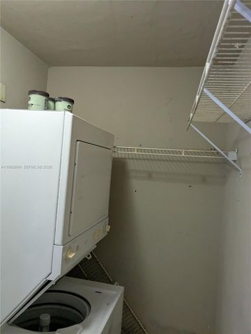 601 Ives Dairy Rd 103-8, Miami, FL 33179