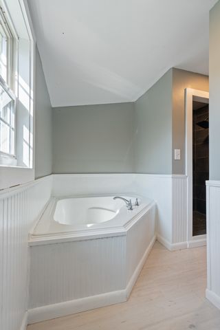 126 W End Ave, Centerville, TN 37033