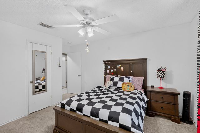 2060 Trailwood Drive W, Burleson, TX 76028
