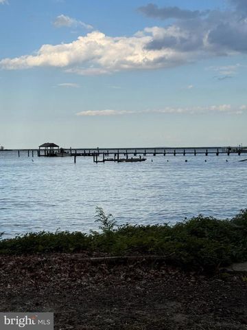 520 ARK HAVEN RD, Tracys Landing, MD 20779