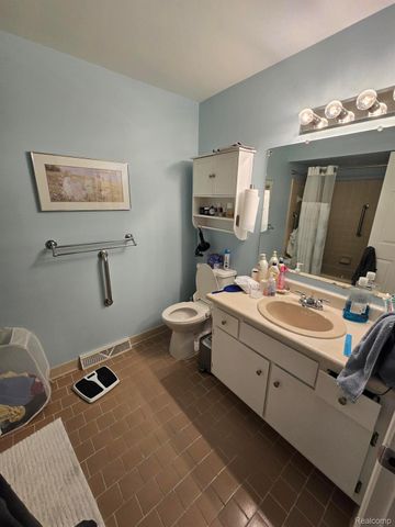 3506 Holland Park Lane, Port Huron, MI 48060