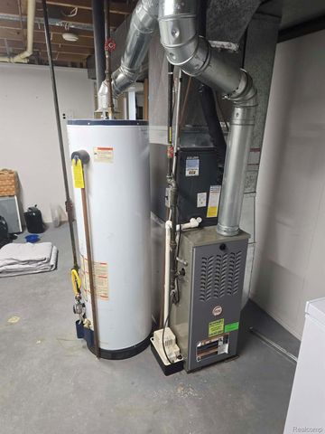 3506 Holland Park Lane, Port Huron, MI 48060