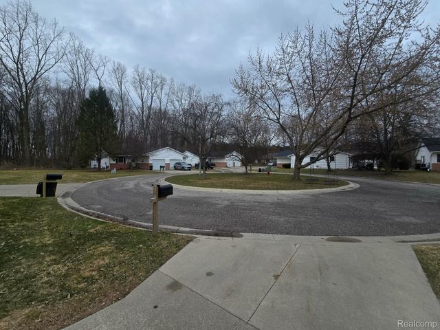 3506 Holland Park Lane, Port Huron, MI 48060