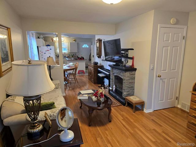 3506 Holland Park Lane, Port Huron, MI 48060