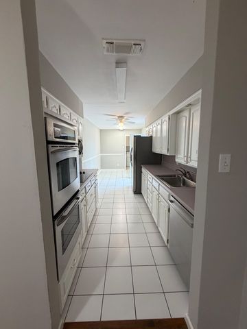 411 E Alexander Lane, Euless, TX 76040